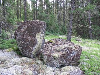 The split rock of Split Rock Lake - Woodland Caribou Park